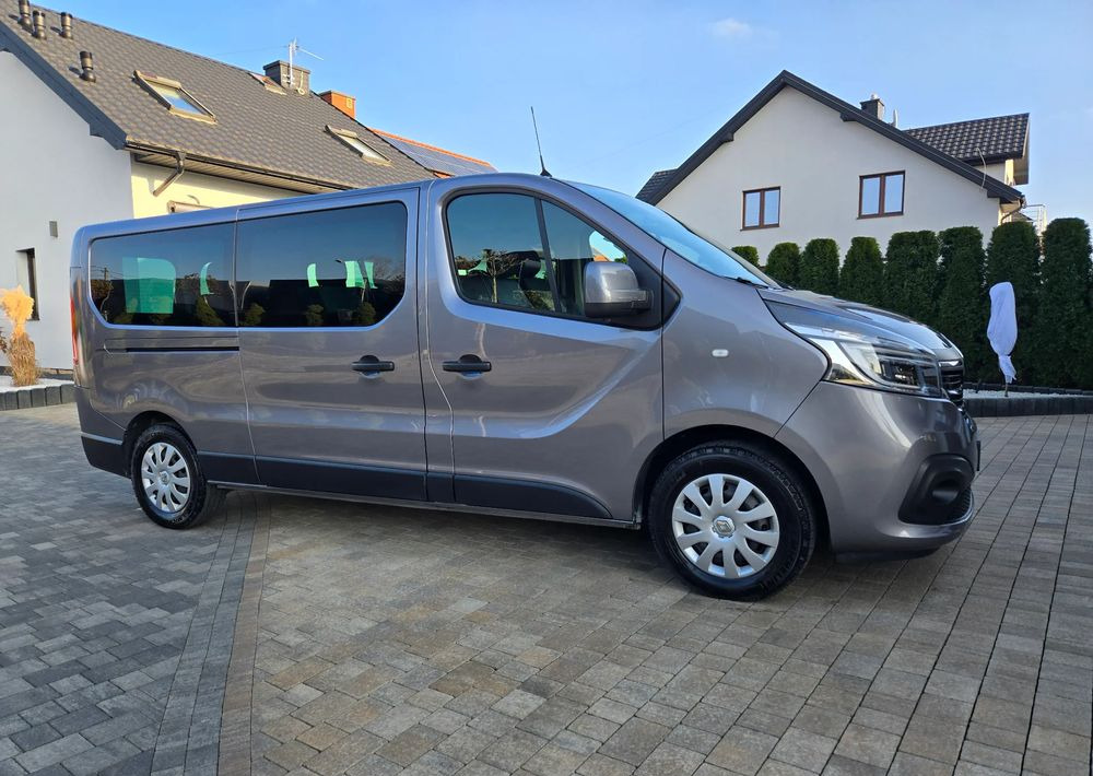 Renault Trafic Grand SpaceClass 2.0 dCi EDC - Microbuz, Transport persoane: Foto 2 Renault Trafic Grand SpaceClass 2.0 dCi EDC - Microbuz, Transport persoane: Foto 2