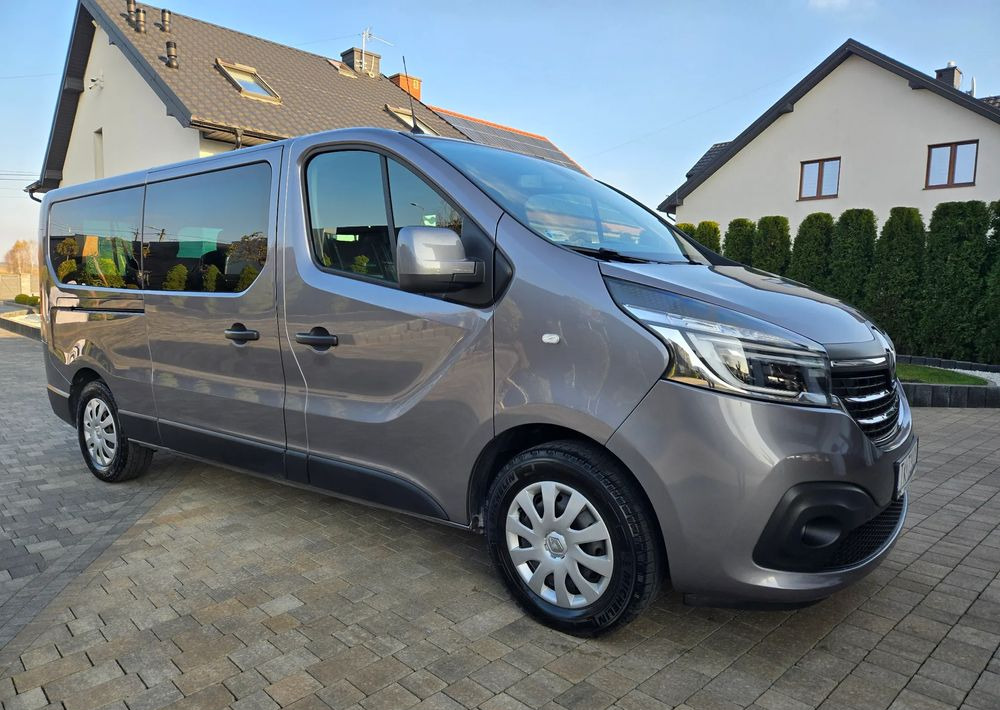 Renault Trafic Grand SpaceClass 2.0 dCi EDC - Microbuz, Transport persoane: Foto 1 Renault Trafic Grand SpaceClass 2.0 dCi EDC - Microbuz, Transport persoane: Foto 1