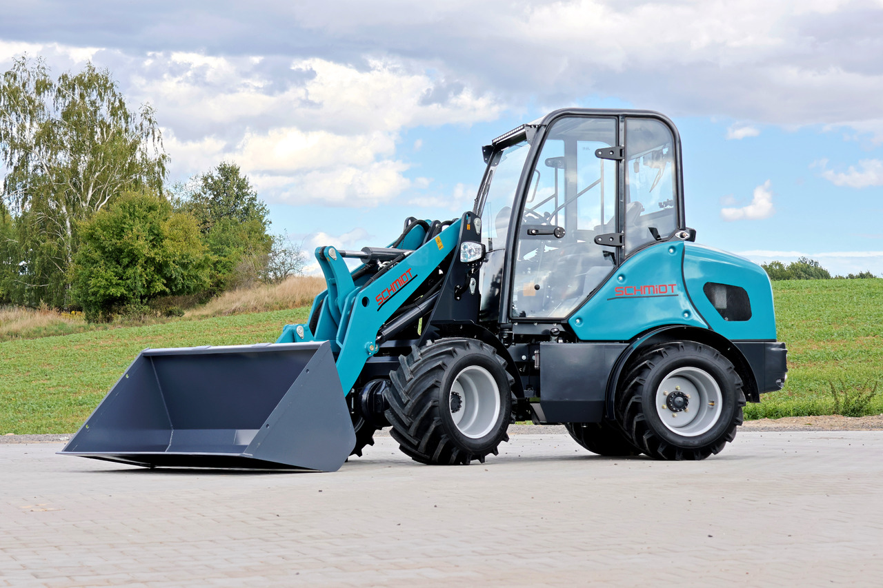 SCHMiDT 4365A - 2.5T Lift , Kubota engine - Încărcător frontal pe pneuri: Foto 2 SCHMiDT 4365A - 2.5T Lift , Kubota engine - Încărcător frontal pe pneuri: Foto 2