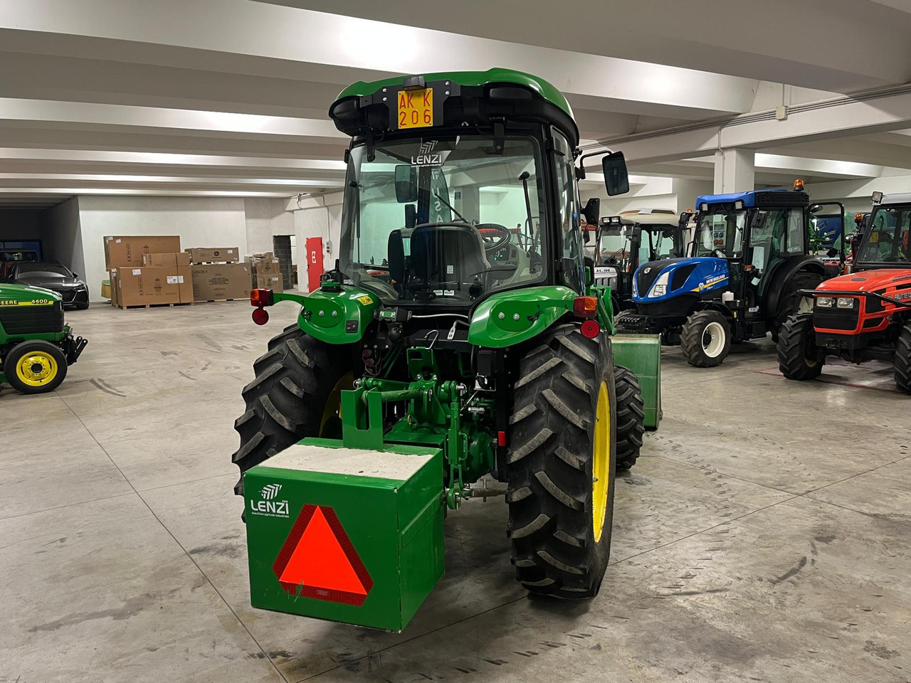 JOHN DEERE 4066 R ( IDROSTATICO ) - Tractor agricol: Foto 5 JOHN DEERE 4066 R ( IDROSTATICO ) - Tractor agricol: Foto 5