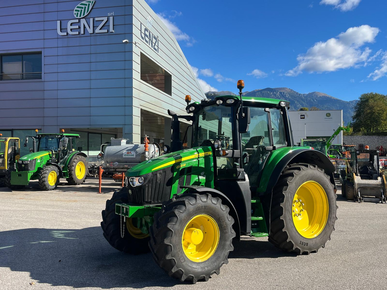 JOHN DEERE 6120 M - Tractor agricol: Foto 1 JOHN DEERE 6120 M - Tractor agricol: Foto 1