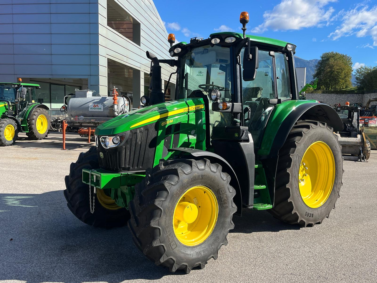 JOHN DEERE 6120 M - Tractor agricol: Foto 2 JOHN DEERE 6120 M - Tractor agricol: Foto 2