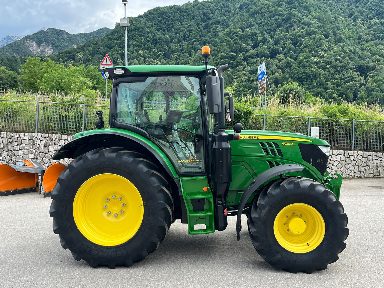 JOHN DEERE 6130 - Tractor agricol: Foto 5 JOHN DEERE 6130 - Tractor agricol: Foto 5