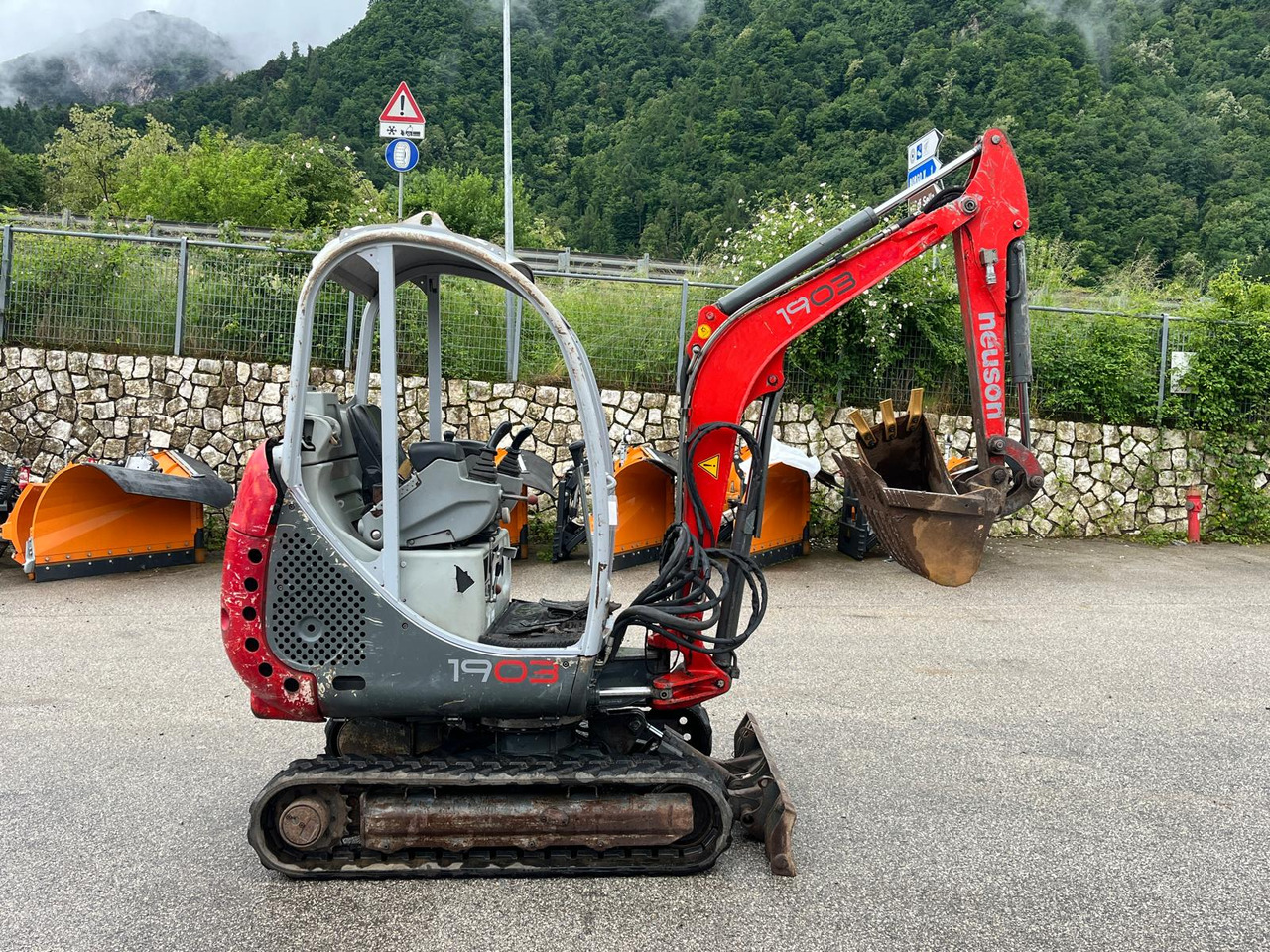 MINIESCAVATORE NEUSON 1903 RD - Mini excavator: Foto 4 MINIESCAVATORE NEUSON 1903 RD - Mini excavator: Foto 4