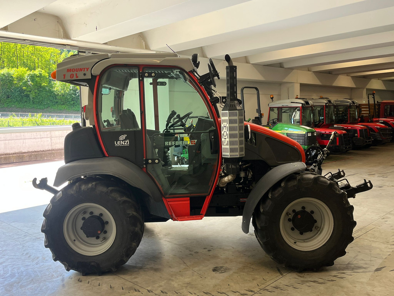 TRATTORE REFORM MOUNTY 100 V - Tractor agricol: Foto 4 TRATTORE REFORM MOUNTY 100 V - Tractor agricol: Foto 4