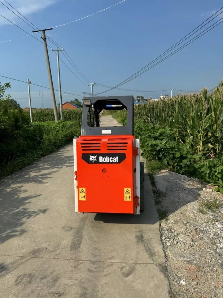 Bobcat S 70 - Mini încărcător: Foto 2 Bobcat S 70 - Mini încărcător: Foto 2