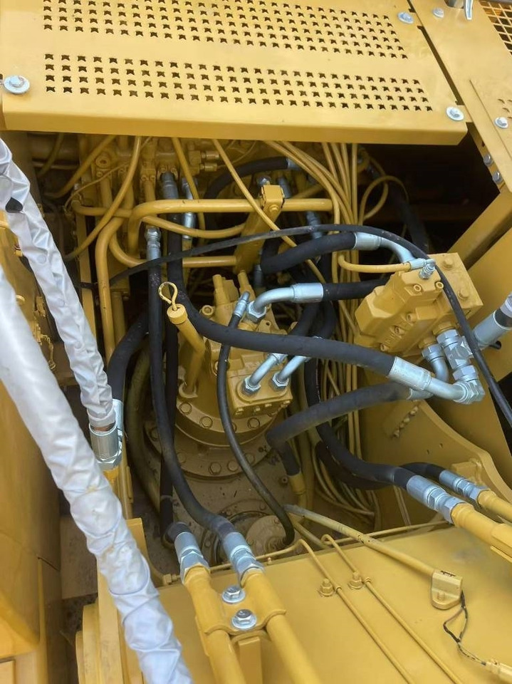 CAT 320 B - Excavator pe şenile: Foto 3 CAT 320 B - Excavator pe şenile: Foto 3