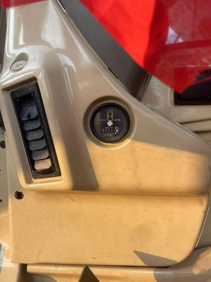 CAT 320 B - Excavator pe şenile: Foto 3 CAT 320 B - Excavator pe şenile: Foto 3