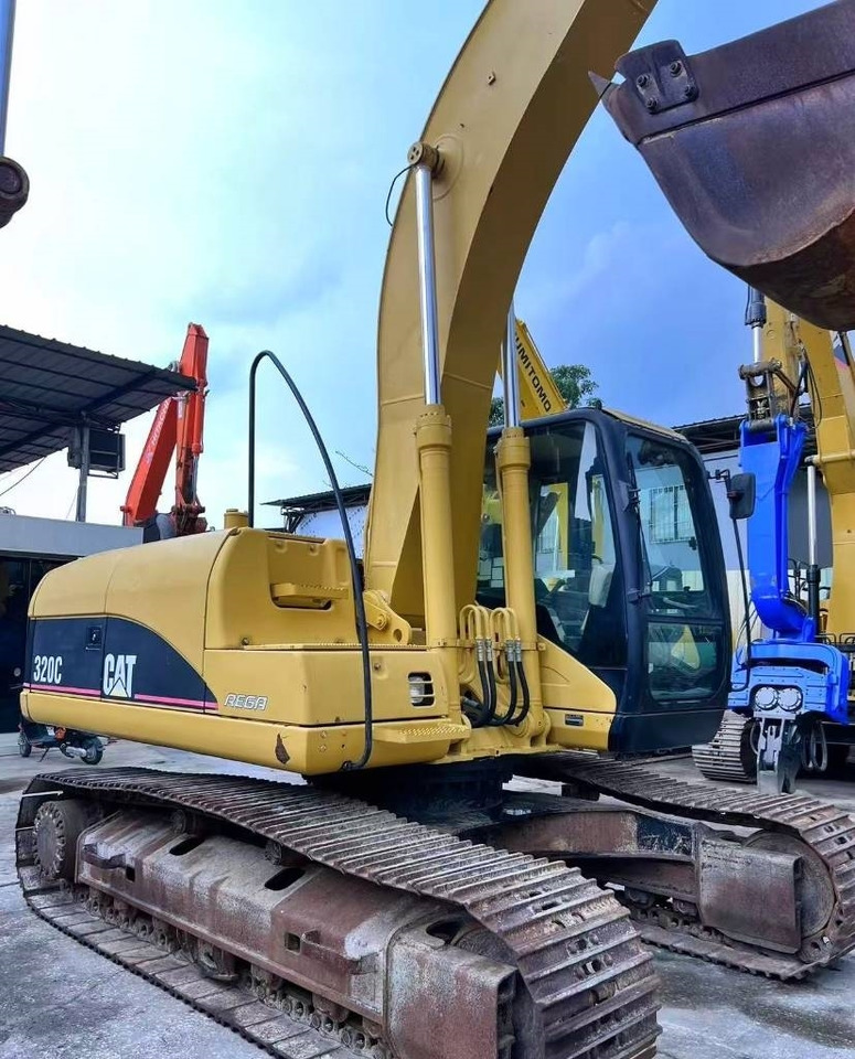 CAT 320 C - Excavator pe şenile: Foto 1 CAT 320 C - Excavator pe şenile: Foto 1