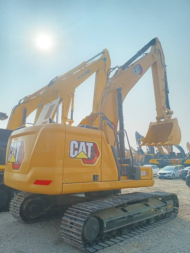 CAT 323GC - Excavator pe şenile: Foto 1 CAT 323GC - Excavator pe şenile: Foto 1