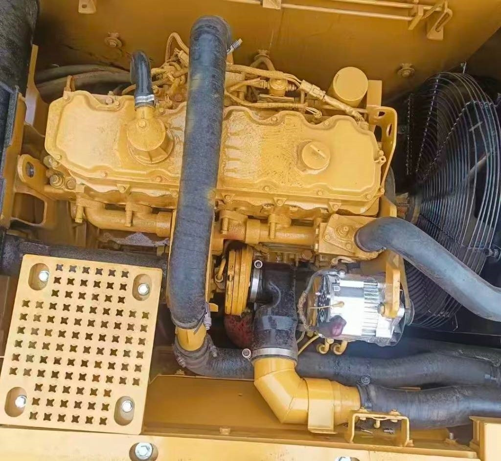 CAT 325 C - Excavator pe şenile: Foto 4 CAT 325 C - Excavator pe şenile: Foto 4