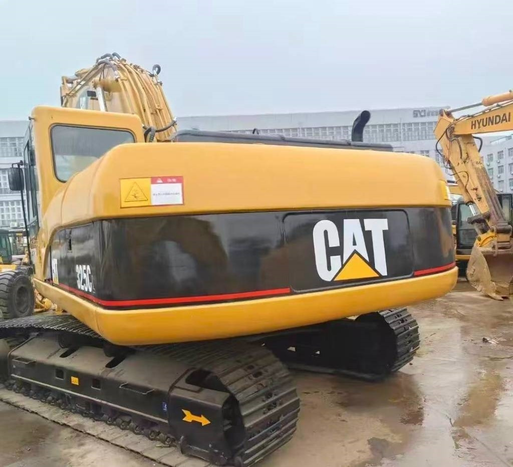 CAT 325 C - Excavator pe şenile: Foto 3 CAT 325 C - Excavator pe şenile: Foto 3