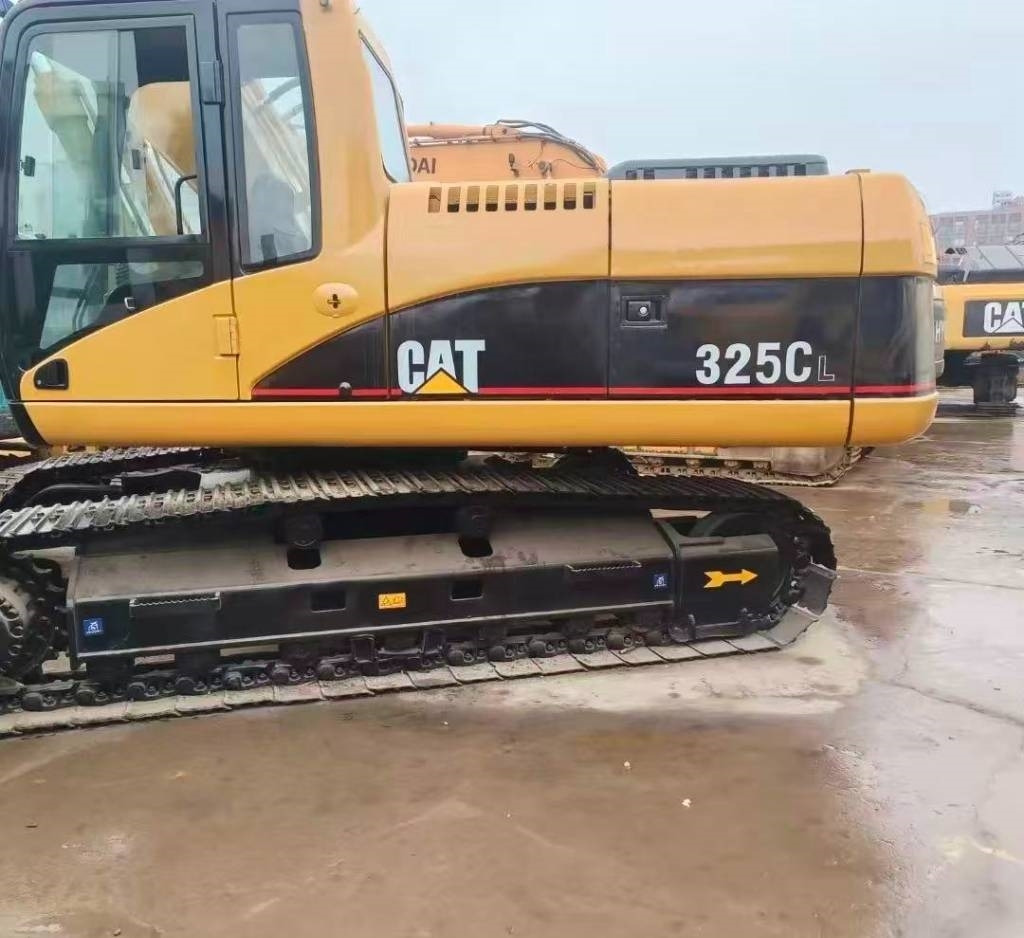 CAT 325 C - Excavator pe şenile: Foto 2 CAT 325 C - Excavator pe şenile: Foto 2