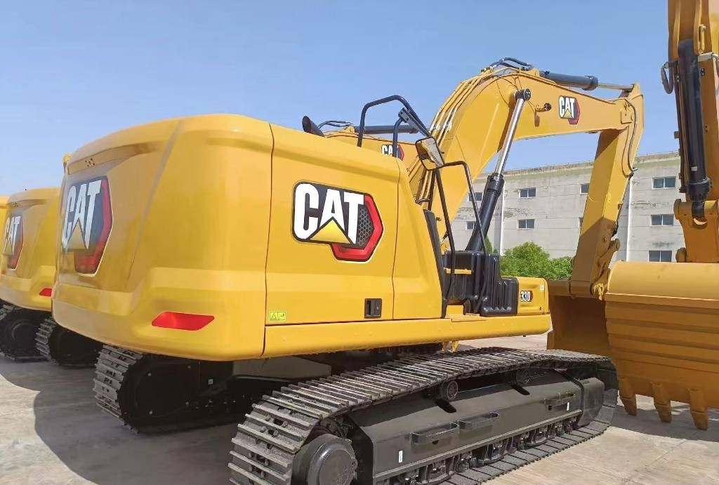 CAT 330 - Excavator pe şenile: Foto 1 CAT 330 - Excavator pe şenile: Foto 1