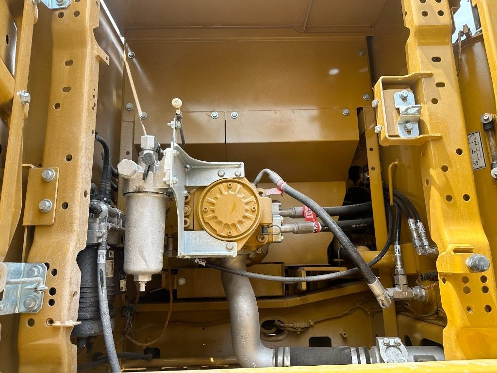 CAT 330  - Excavator pe şenile: Foto 5 CAT 330  - Excavator pe şenile: Foto 5