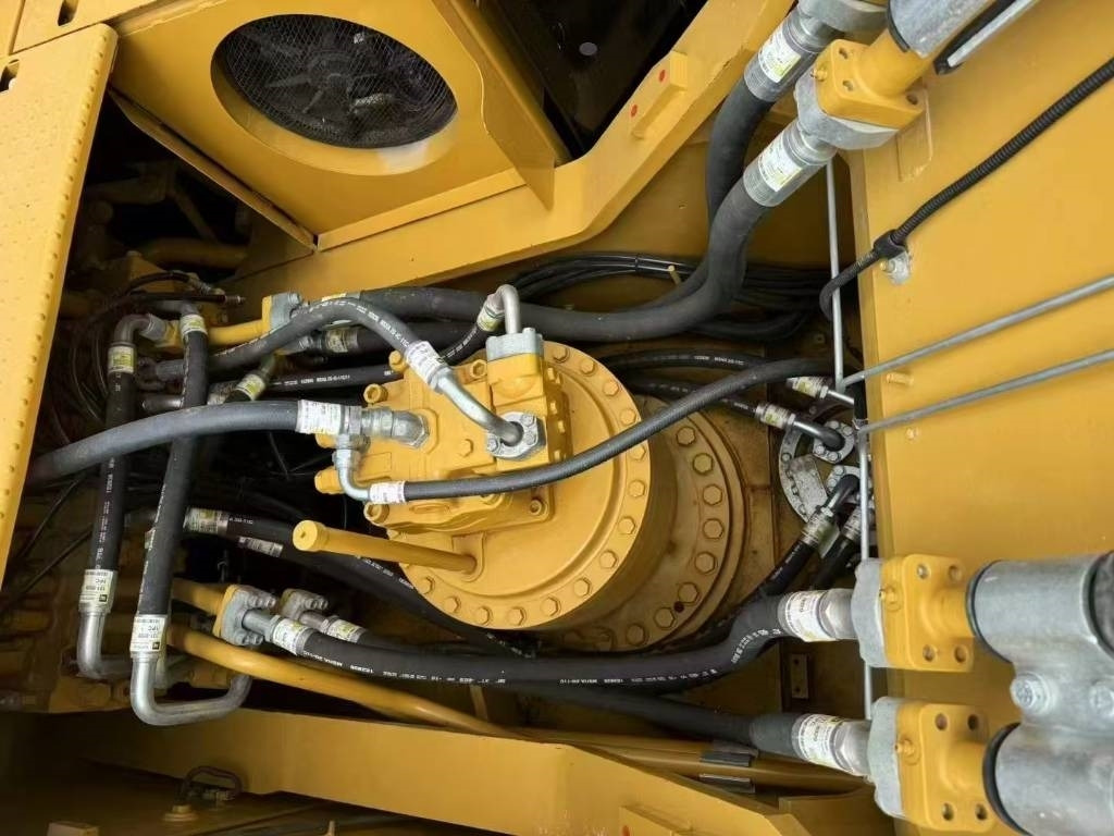 CAT 330  - Excavator pe şenile: Foto 3 CAT 330  - Excavator pe şenile: Foto 3