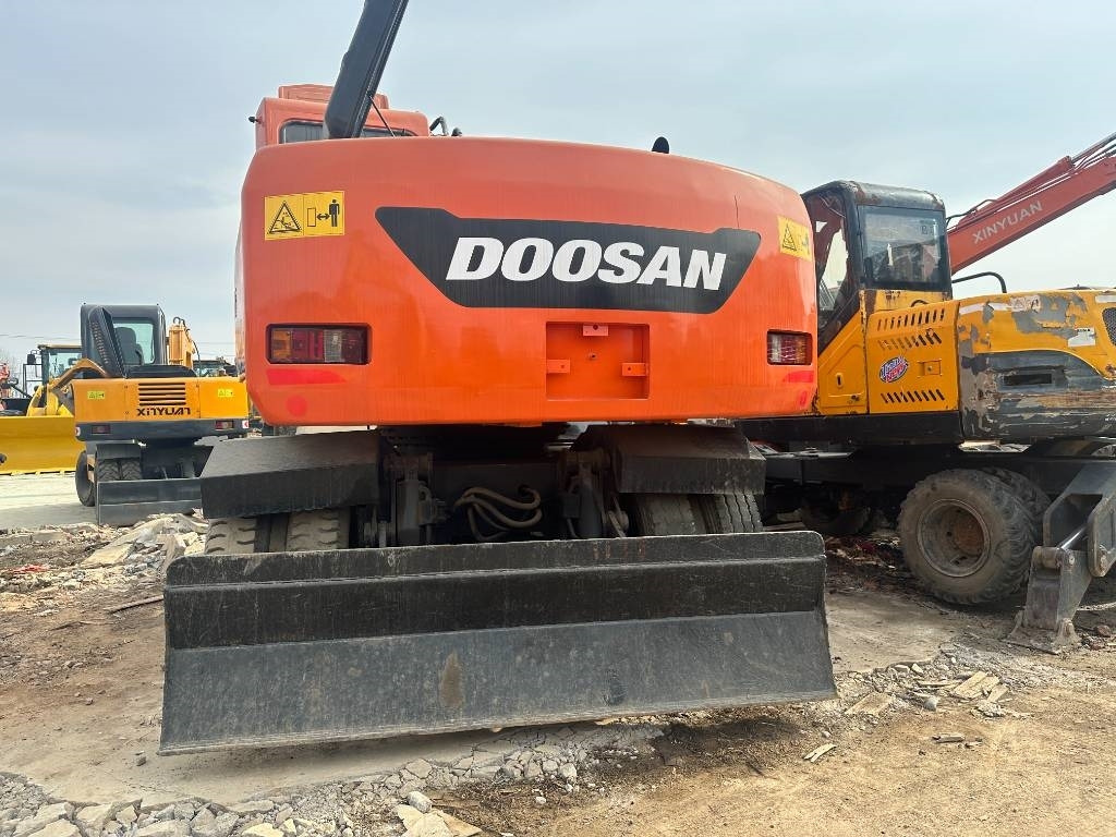 Doosan DH 150 W-7 - Excavator pe roţi: Foto 3 Doosan DH 150 W-7 - Excavator pe roţi: Foto 3