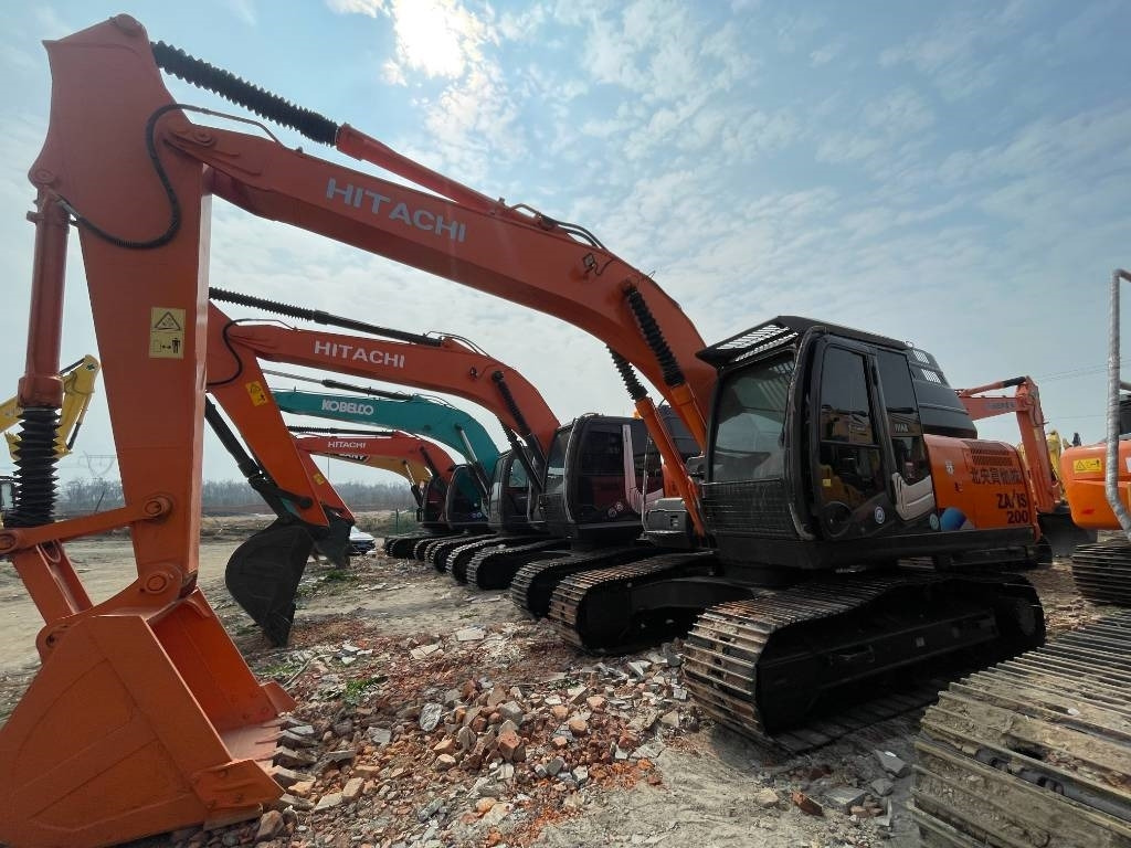 Hitachi ZX 200 - Excavator pe şenile: Foto 1 Hitachi ZX 200 - Excavator pe şenile: Foto 1