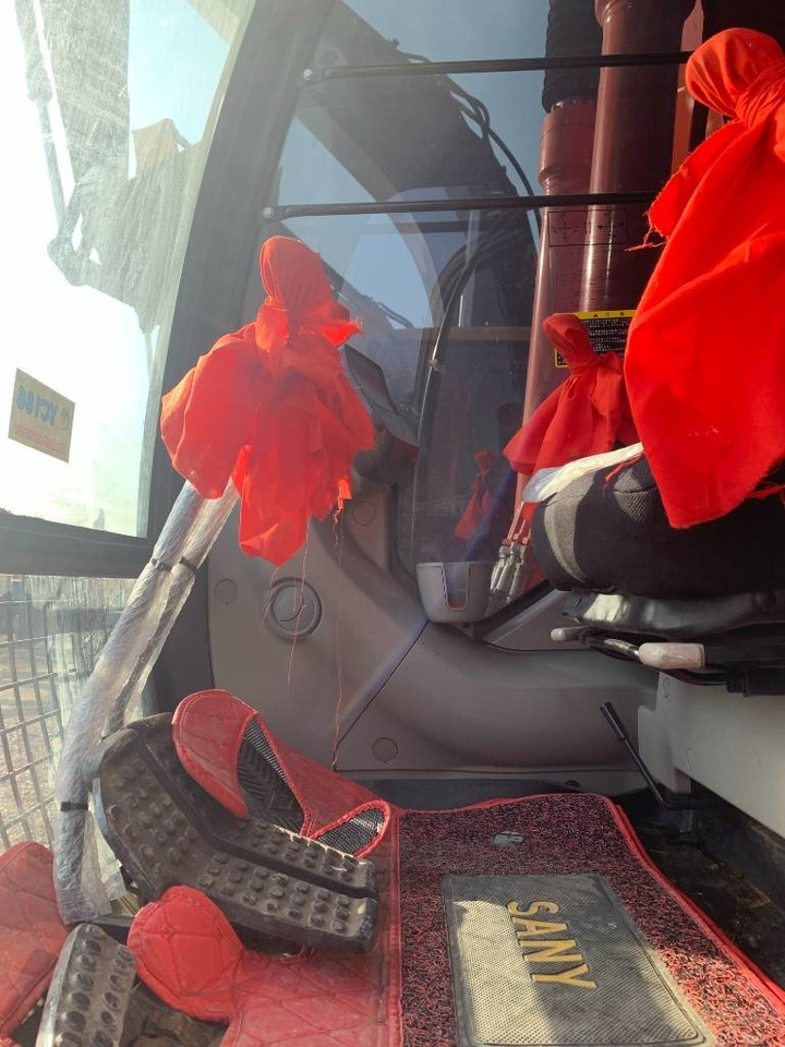 Hitachi Zaxis 200 LC - Excavator pe şenile: Foto 4 Hitachi Zaxis 200 LC - Excavator pe şenile: Foto 4