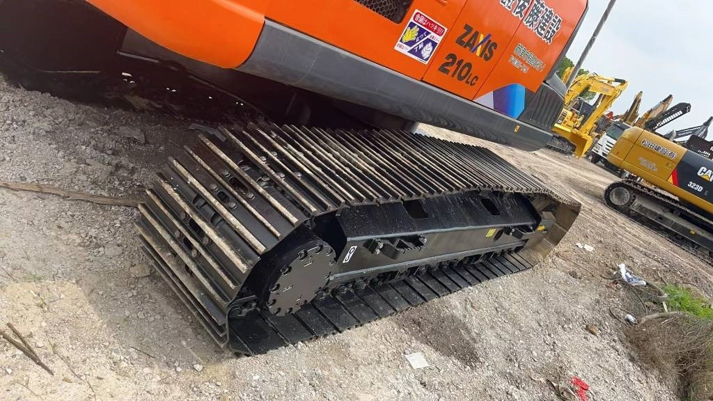 Hitachi Zaxis 210 H-3 - Excavator pe şenile: Foto 5 Hitachi Zaxis 210 H-3 - Excavator pe şenile: Foto 5