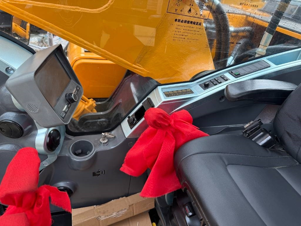Excavator pe şenile Hyundai 305LC-9T: Foto 15