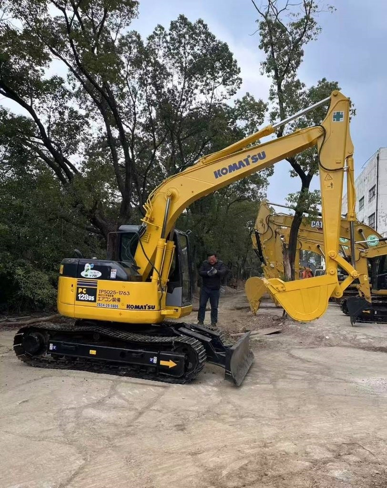 Komatsu 128 US - Excavator pe şenile: Foto 1 Komatsu 128 US - Excavator pe şenile: Foto 1