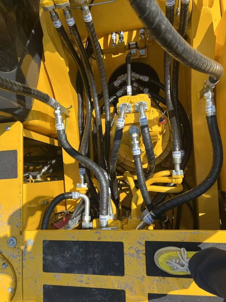 Komatsu PC 300 - Excavator pe şenile: Foto 5 Komatsu PC 300 - Excavator pe şenile: Foto 5