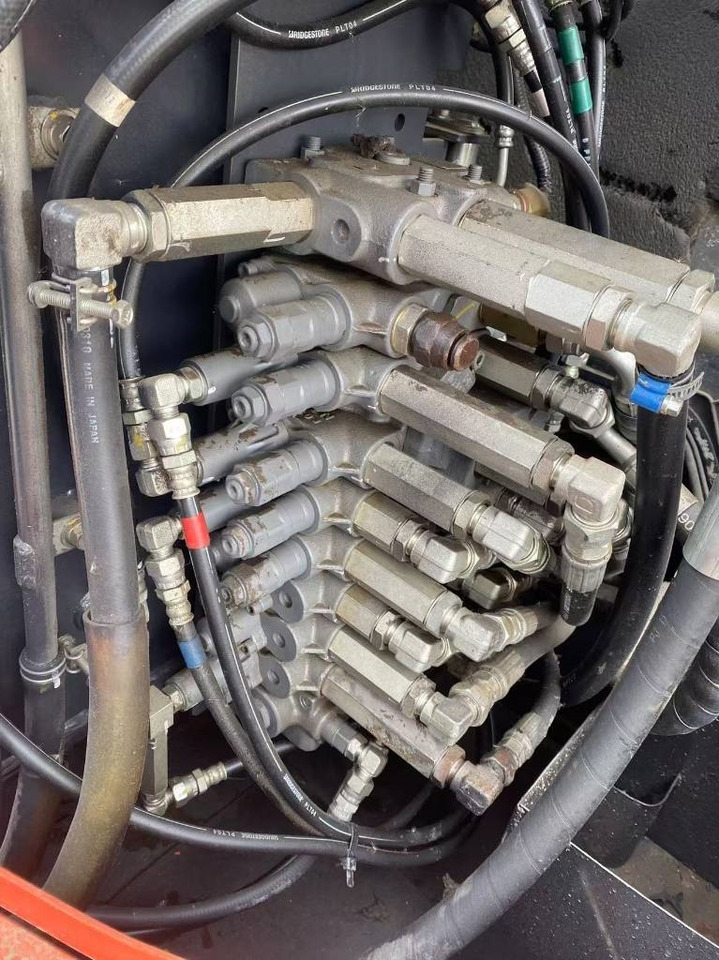 Excavator pe şenile Kubota 155: Foto 6