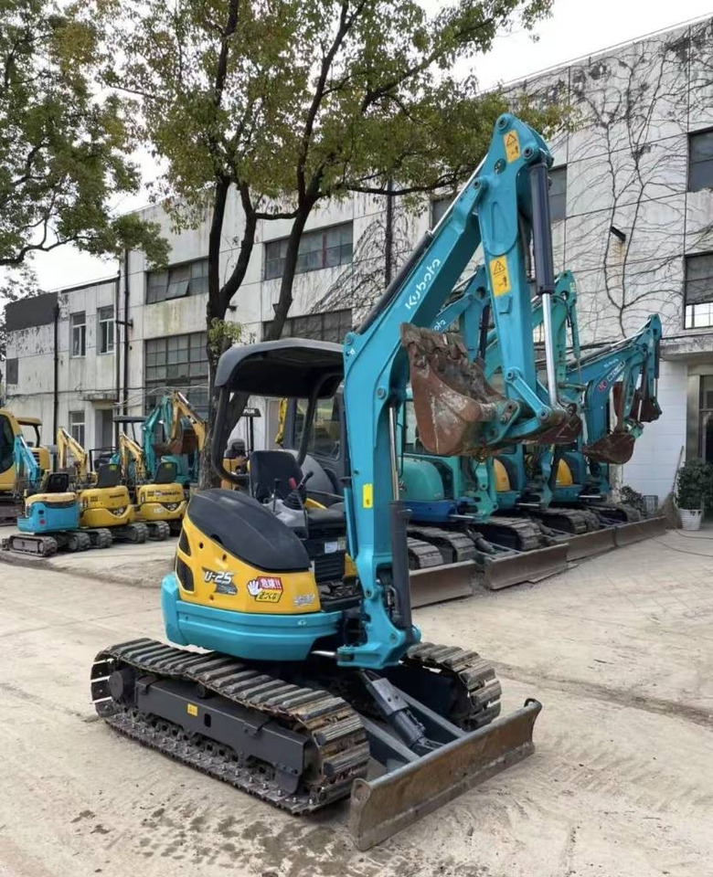 Kubota U 25 - Mini excavator: Foto 1 Kubota U 25 - Mini excavator: Foto 1