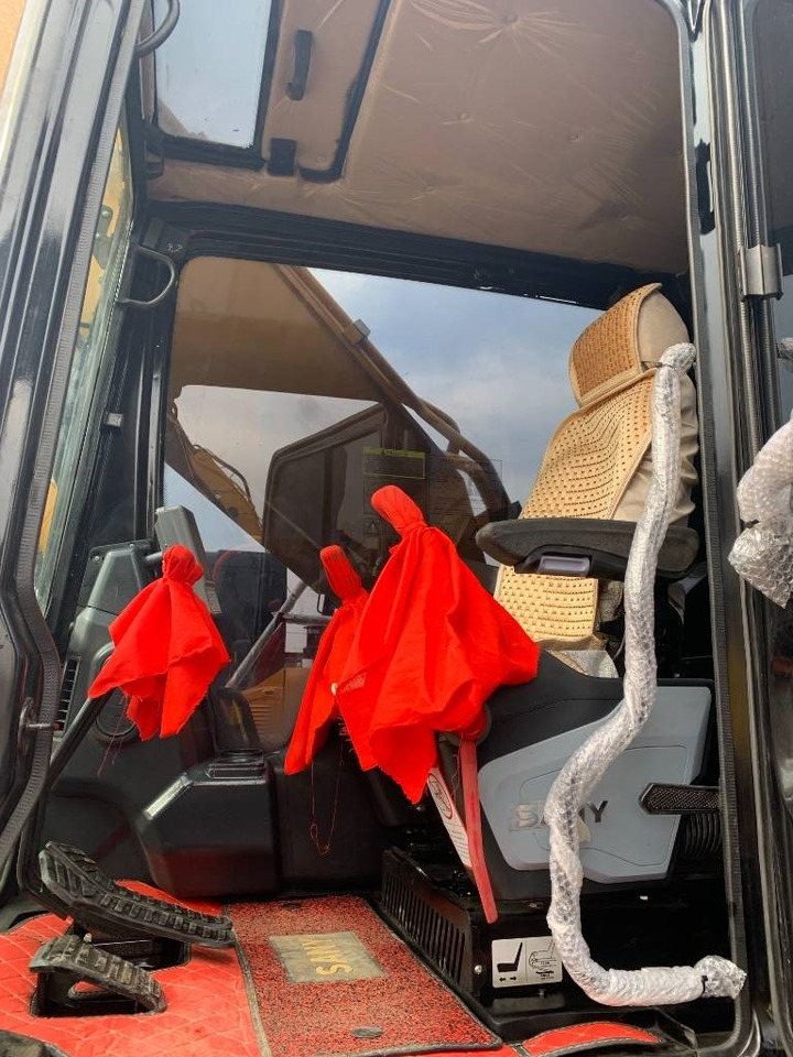 Sany SY 215 C - Excavator pe şenile: Foto 4 Sany SY 215 C - Excavator pe şenile: Foto 4