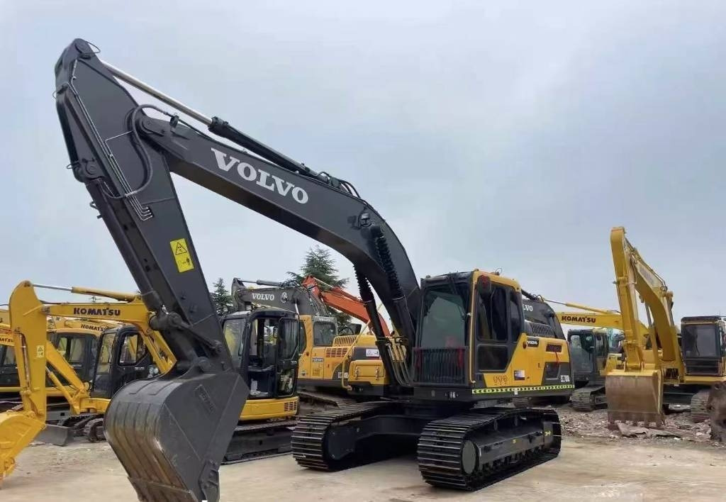 Volvo EC 210 - Excavator pe şenile: Foto 1 Volvo EC 210 - Excavator pe şenile: Foto 1