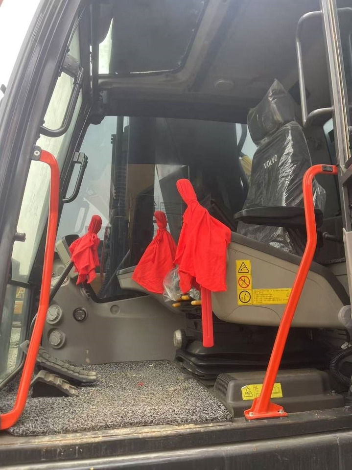 Volvo EC 350 - Excavator pe şenile: Foto 3 Volvo EC 350 - Excavator pe şenile: Foto 3