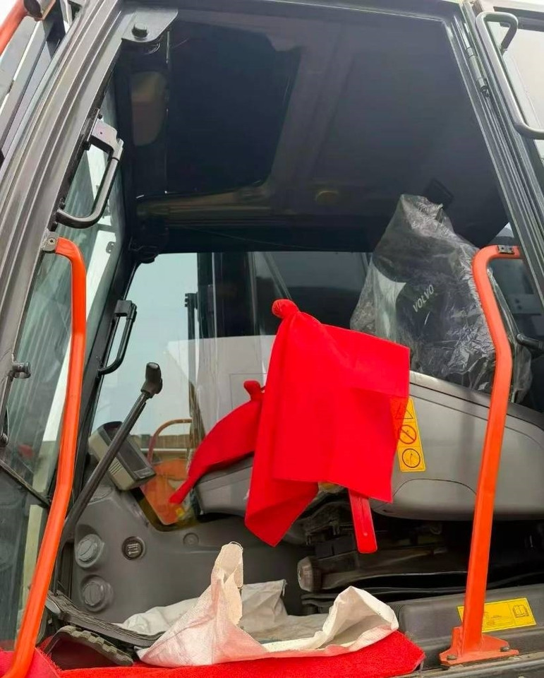 Volvo EC 380 - Excavator pe şenile: Foto 4 Volvo EC 380 - Excavator pe şenile: Foto 4