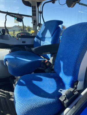 New Holland T7.210 - Tractor agricol: Foto 5 New Holland T7.210 - Tractor agricol: Foto 5