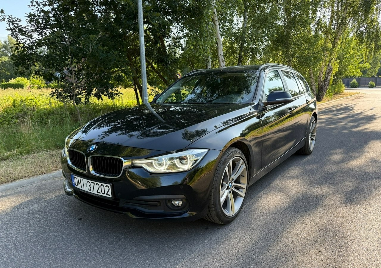 BMW SERIA 3 V (F30/F31/F34) BMW SERIA 3 318d 150KM Automat SportLine*AdaptiveLed*Navi*Półskóra*SerwisBMW* FV - Mașină break: Foto 1 BMW SERIA 3 V (F30/F31/F34) BMW SERIA 3 318d 150KM Automat SportLine*AdaptiveLed*Navi*Półskóra*SerwisBMW* FV - Mașină break: Foto 1
