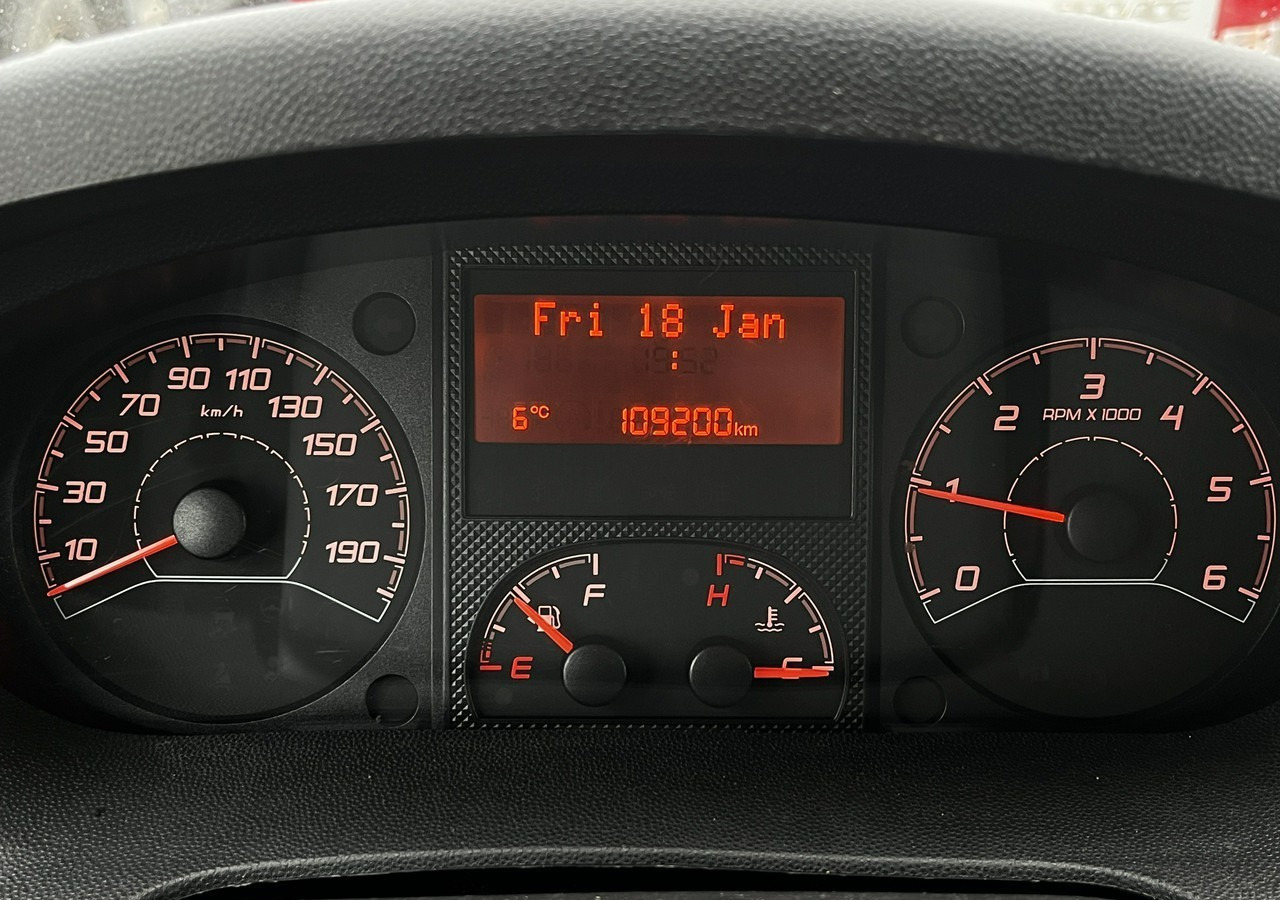 Citroen Jumper Jumper 2.2-140KM Długi Wysoki Klima Kamera 106tkm Model 2022 - Dubă: Foto 4 Citroen Jumper Jumper 2.2-140KM Długi Wysoki Klima Kamera 106tkm Model 2022 - Dubă: Foto 4
