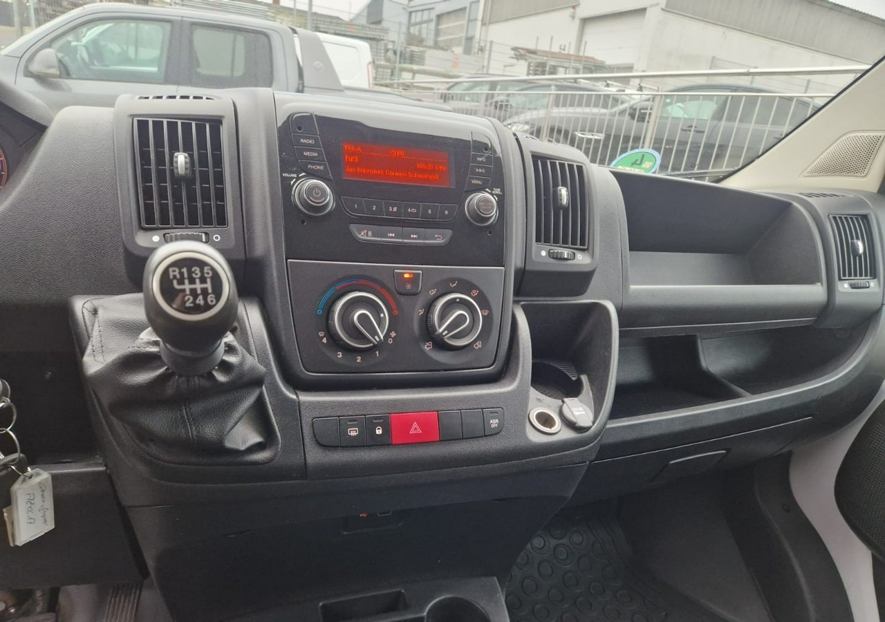 Citroen Jumper Jumper 2.2-140KM Długi Wysoki Klima Kamera 106tkm Model 2022 - Dubă: Foto 4 Citroen Jumper Jumper 2.2-140KM Długi Wysoki Klima Kamera 106tkm Model 2022 - Dubă: Foto 4