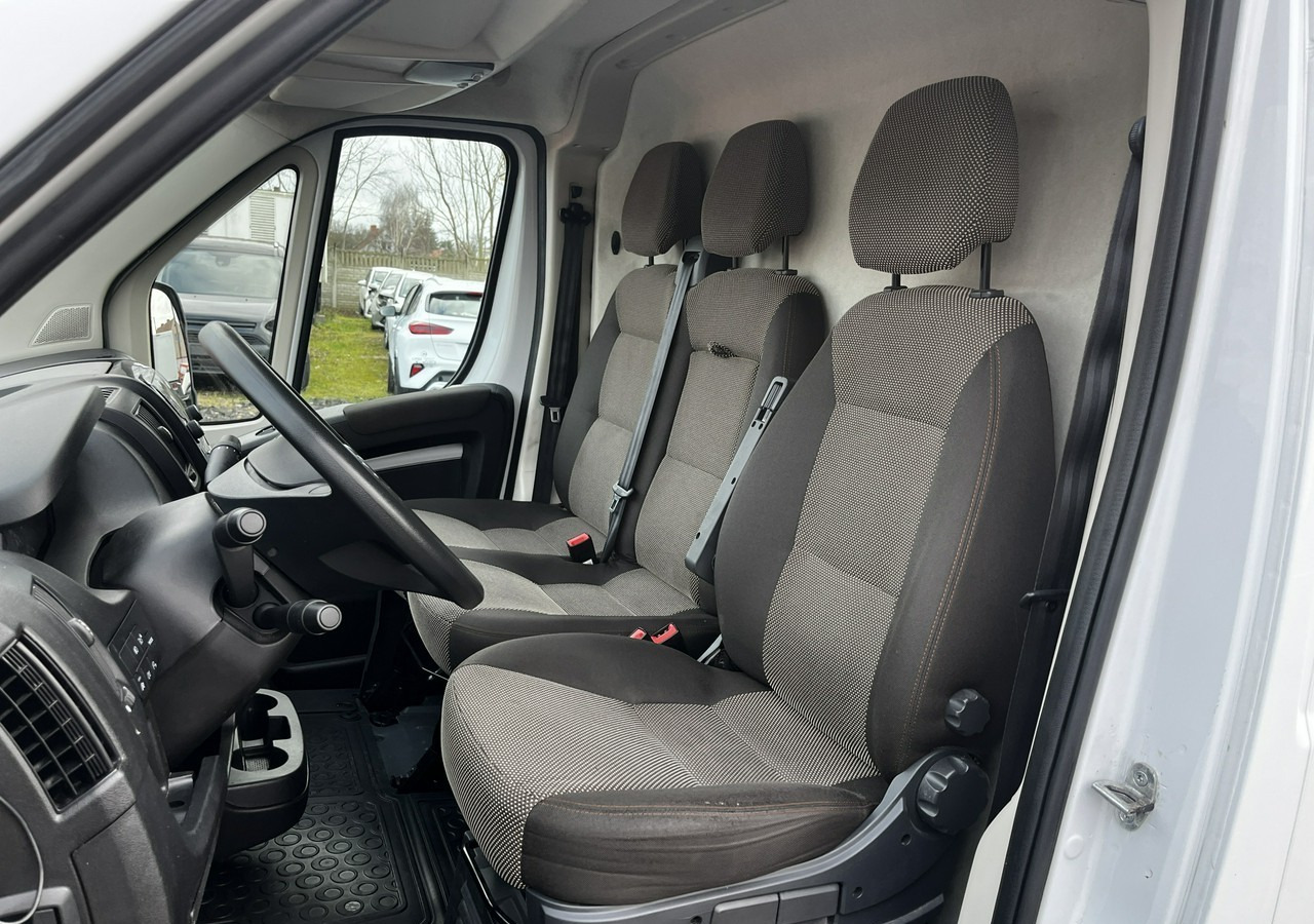 Citroen Jumper Jumper 2.2-140KM Długi Wysoki Klima Kamera 106tkm Model 2022 - Dubă: Foto 3 Citroen Jumper Jumper 2.2-140KM Długi Wysoki Klima Kamera 106tkm Model 2022 - Dubă: Foto 3