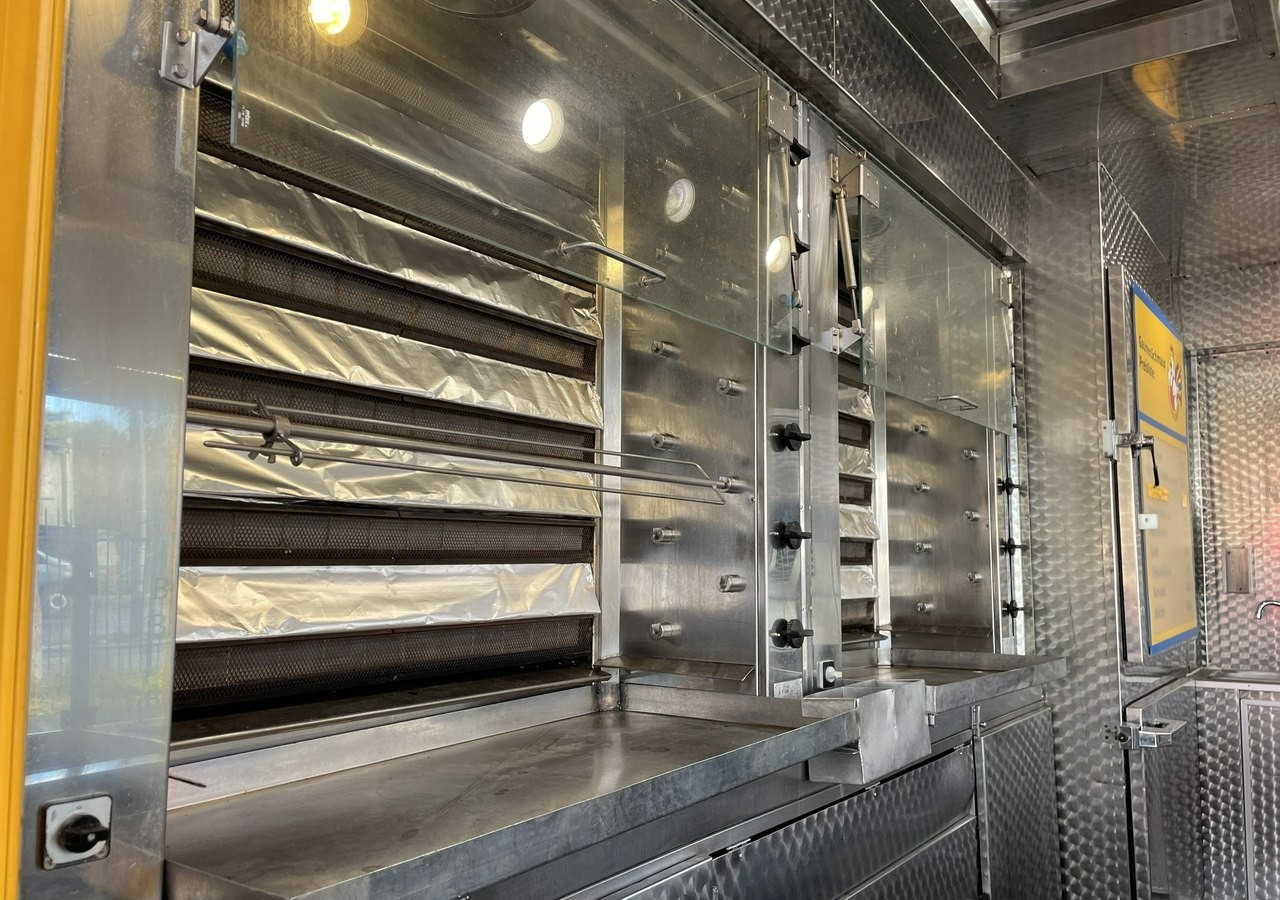 Fiat Ducato Autosklep Autogrill Gastronomiczny Food Truck Foodtruck sklep bar20 - Autorulota comerciala: Foto 2 Fiat Ducato Autosklep Autogrill Gastronomiczny Food Truck Foodtruck sklep bar20 - Autorulota comerciala: Foto 2