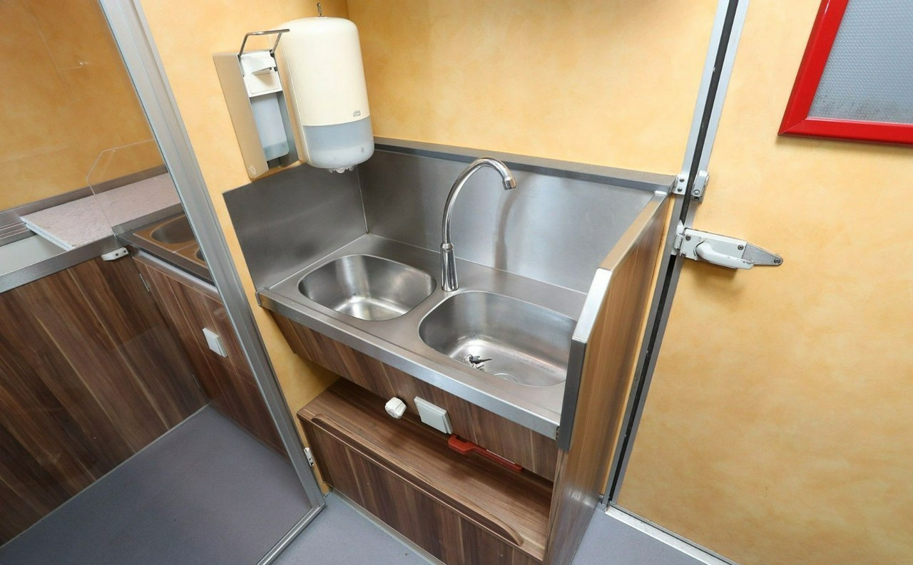 Fiat Ducato Autosklep Gastronomiczny Food Truck Foodtruck sklep W-zasil Borco 20 - Autorulota comerciala: Foto 4 Fiat Ducato Autosklep Gastronomiczny Food Truck Foodtruck sklep W-zasil Borco 20 - Autorulota comerciala: Foto 4