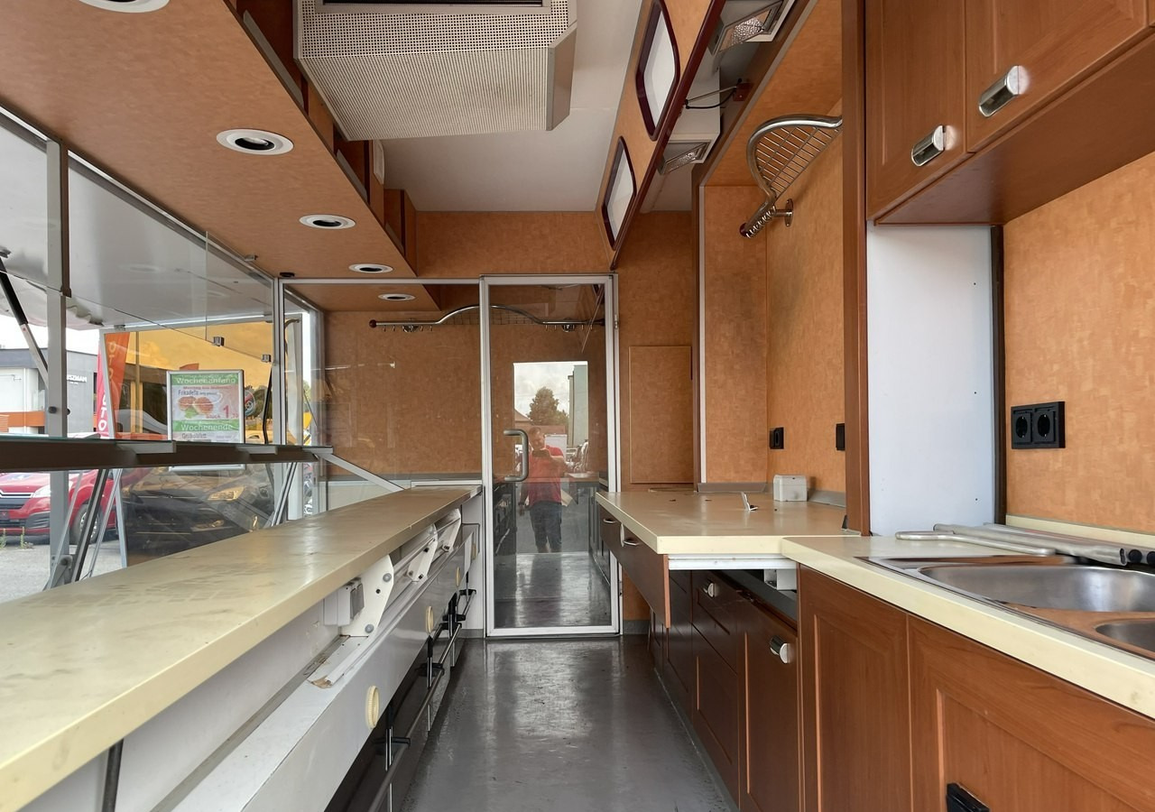 Fiat Ducato Autosklep wędlin Gastronomiczny Food Truck Foodtruck 55122km Borco20 - Autorulota comerciala: Foto 2 Fiat Ducato Autosklep wędlin Gastronomiczny Food Truck Foodtruck 55122km Borco20 - Autorulota comerciala: Foto 2