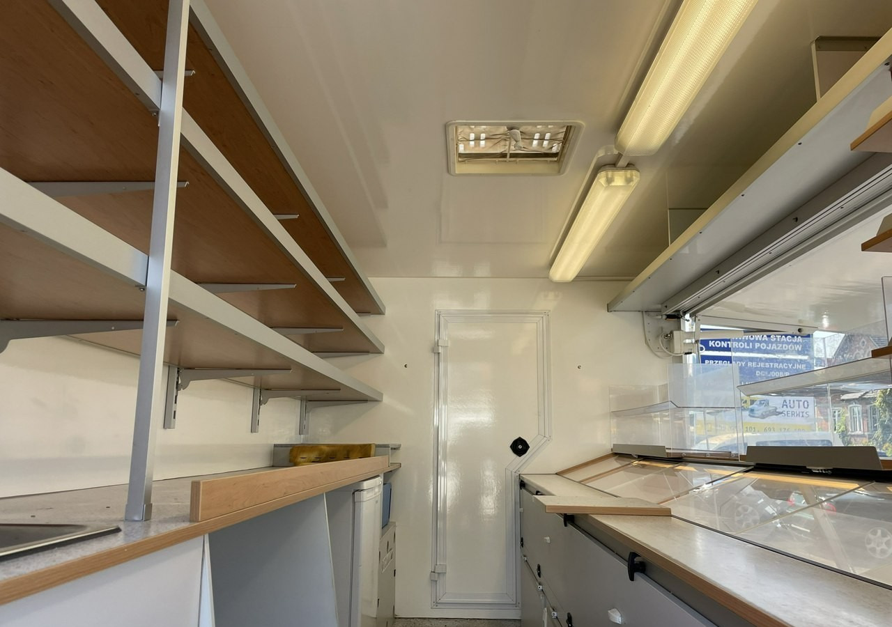 Fiat Ducato Autosklep wędlin Gastronomiczny Food Truck Foodtruck Sklep W-zasi 20 - Autorulota comerciala: Foto 2 Fiat Ducato Autosklep wędlin Gastronomiczny Food Truck Foodtruck Sklep W-zasi 20 - Autorulota comerciala: Foto 2