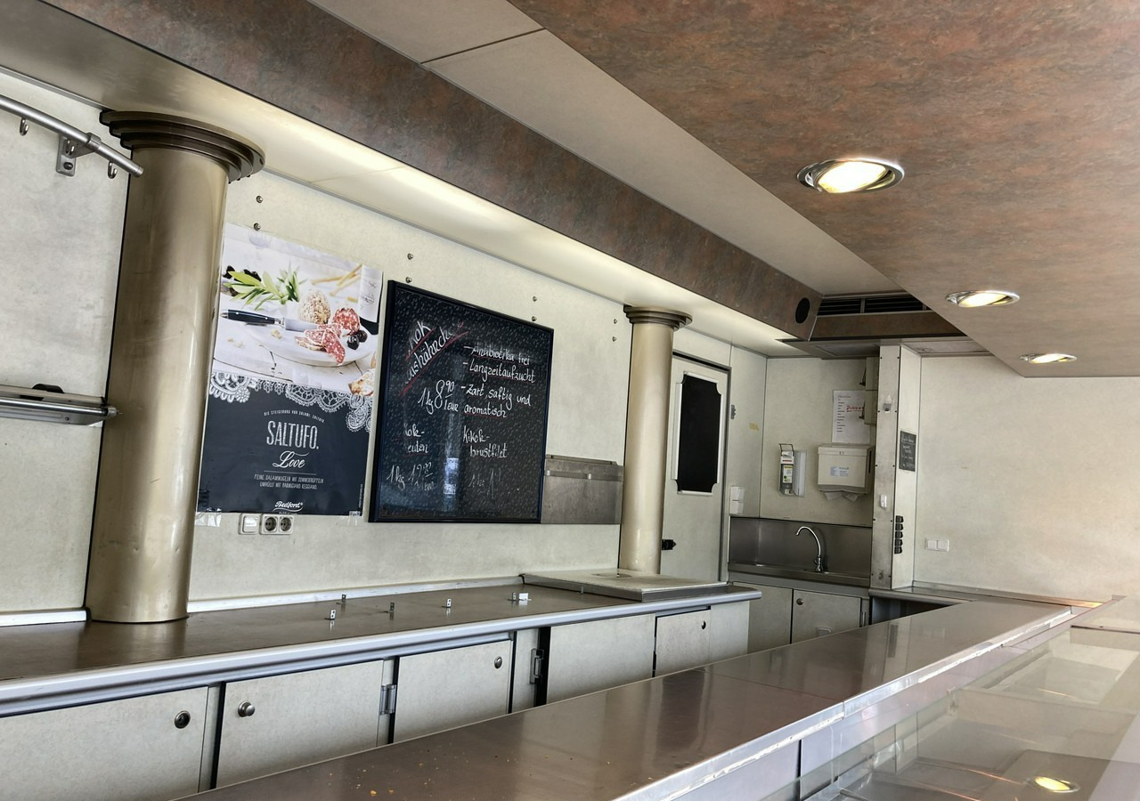 Fiat Ducato Autosklep wędlin Gastronomiczny Food Truck Foodtruck Sklep bar Borco - Autorulota comerciala: Foto 3 Fiat Ducato Autosklep wędlin Gastronomiczny Food Truck Foodtruck Sklep bar Borco - Autorulota comerciala: Foto 3