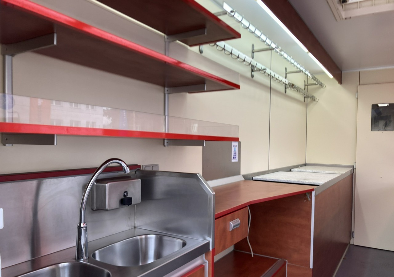 Fiat Ducato Autosklep wędliny Gastronomiczny Food Truck Foodtruck sklep Borco 20 - Autorulota comerciala: Foto 3 Fiat Ducato Autosklep wędliny Gastronomiczny Food Truck Foodtruck sklep Borco 20 - Autorulota comerciala: Foto 3