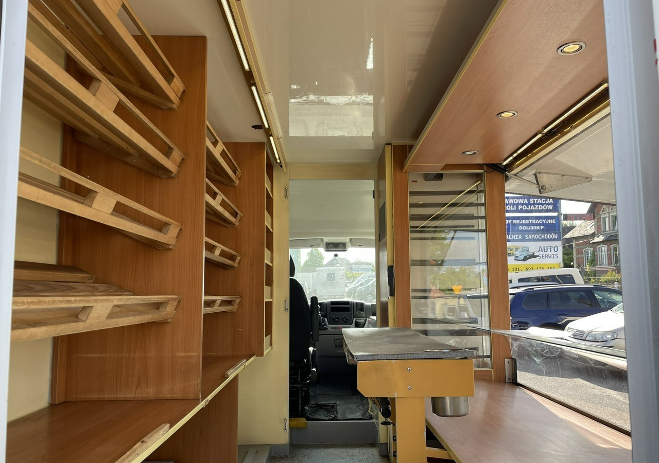 Fiat Ducato Ducato Autosklep pieczy Gastronomiczny Food Truck Foodtruck sklep 20 - Autorulota comerciala: Foto 2 Fiat Ducato Ducato Autosklep pieczy Gastronomiczny Food Truck Foodtruck sklep 20 - Autorulota comerciala: Foto 2