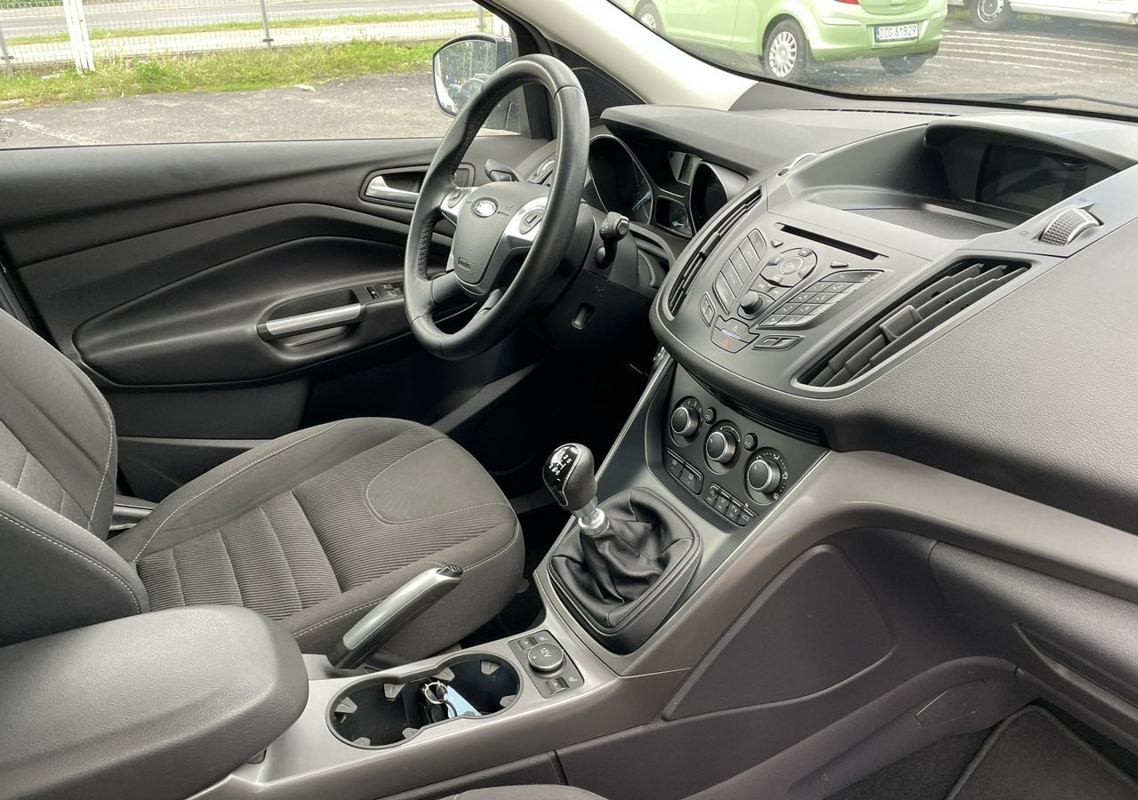 Ford Kuga II Ford Kuga 1.5 EcoBoost Bogate wyposażenie 63558km Model 2016 - SUV: Foto 2 Ford Kuga II Ford Kuga 1.5 EcoBoost Bogate wyposażenie 63558km Model 2016 - SUV: Foto 2