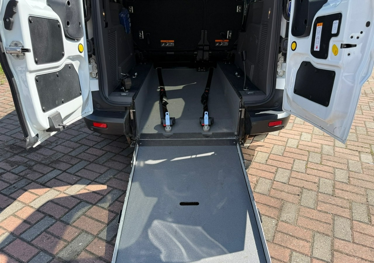 Ford Tourneo Connect II Connect dla niepełnosprawnych Rampa Inwalida PFRON Model 2021 - Automobil: Foto 4 Ford Tourneo Connect II Connect dla niepełnosprawnych Rampa Inwalida PFRON Model 2021 - Automobil: Foto 4