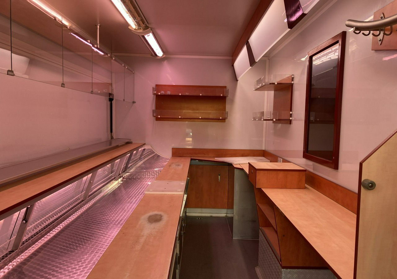 Rulota comerciala Inna Inny Autosklep wędlin Gastronomiczna food truck foodtruck sklep 2004: Foto 16