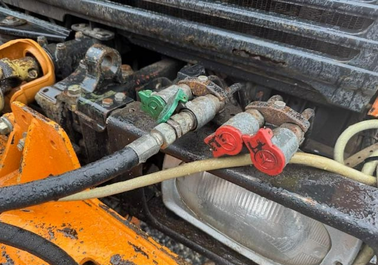 Inna Inny Unimog 4X4 Kosiarka bijakowa teleskopowa posypywarka pług odśnieżark - Camion platformă, Maşina comunala: Foto 5 Inna Inny Unimog 4X4 Kosiarka bijakowa teleskopowa posypywarka pług odśnieżark - Camion platformă, Maşina comunala: Foto 5