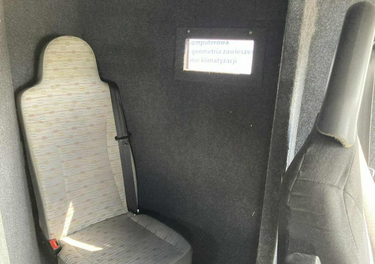 Iveco Daily Iveco 35-130 Bankowóz Kuloodporny Opancerzony Pancerny 2015 - Autoutilitară box: Foto 5 Iveco Daily Iveco 35-130 Bankowóz Kuloodporny Opancerzony Pancerny 2015 - Autoutilitară box: Foto 5